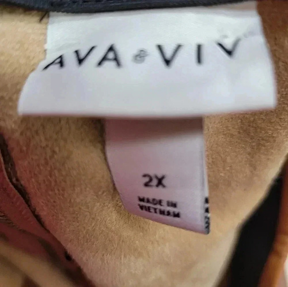 Ava & Viv Faux Leather Skirt with zipper back Plus Size 2x - Picture 4 of 4